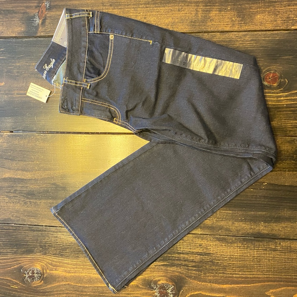 Women’s American Eagle flare leg dark jeans